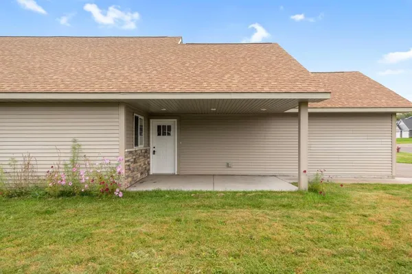 $2,250 | 722 Hilltop Lane, St. Croix Falls, WI 54024
