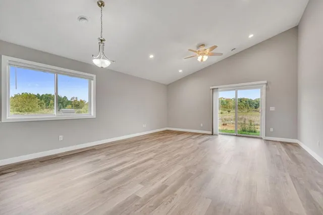 $2,250 | 722 Hilltop Lane, St. Croix Falls, WI 54024