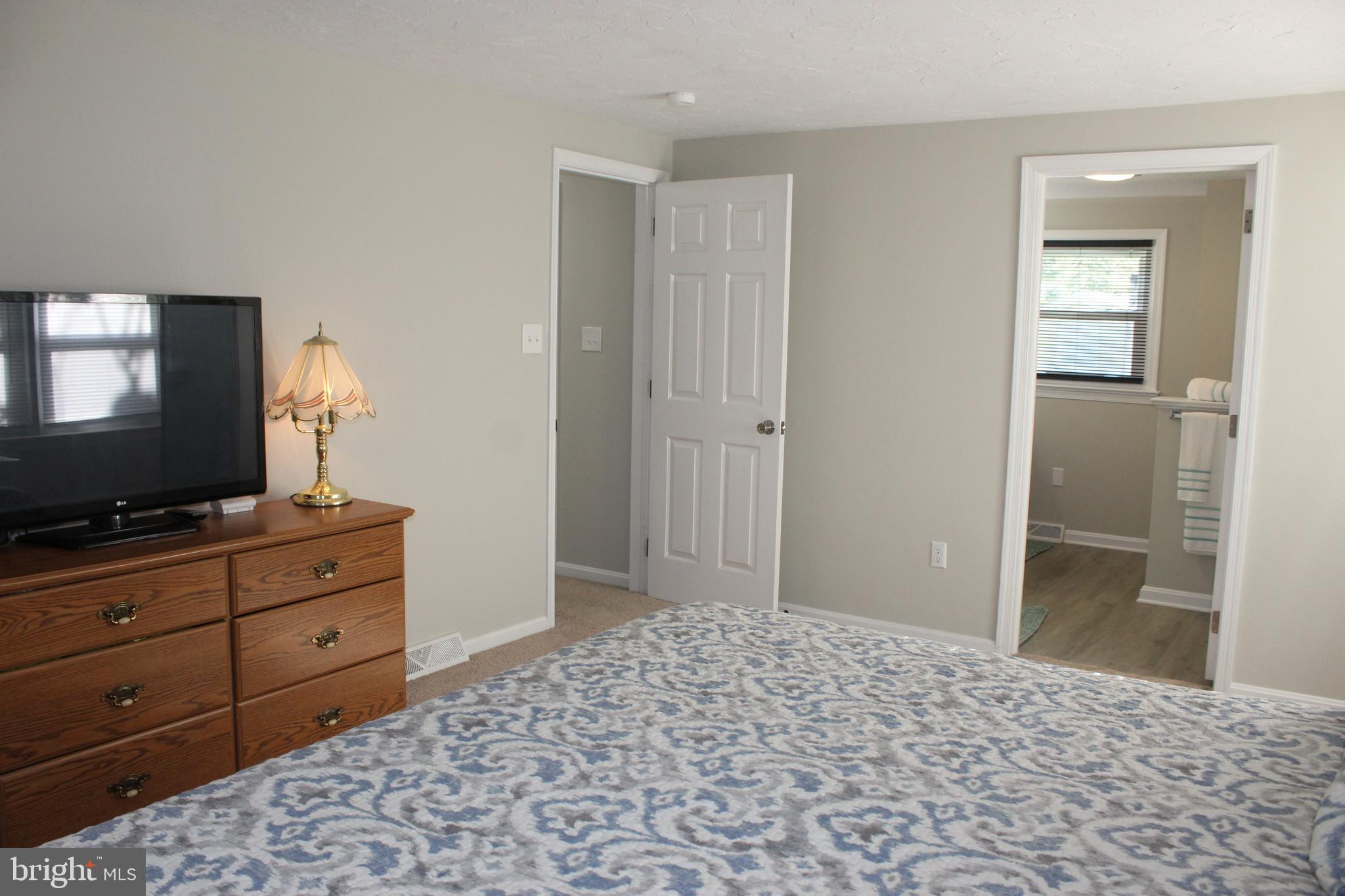 34 Green Acre Road Lititz, PA 17543 - Photo 20 of 47 Primary Bedroom