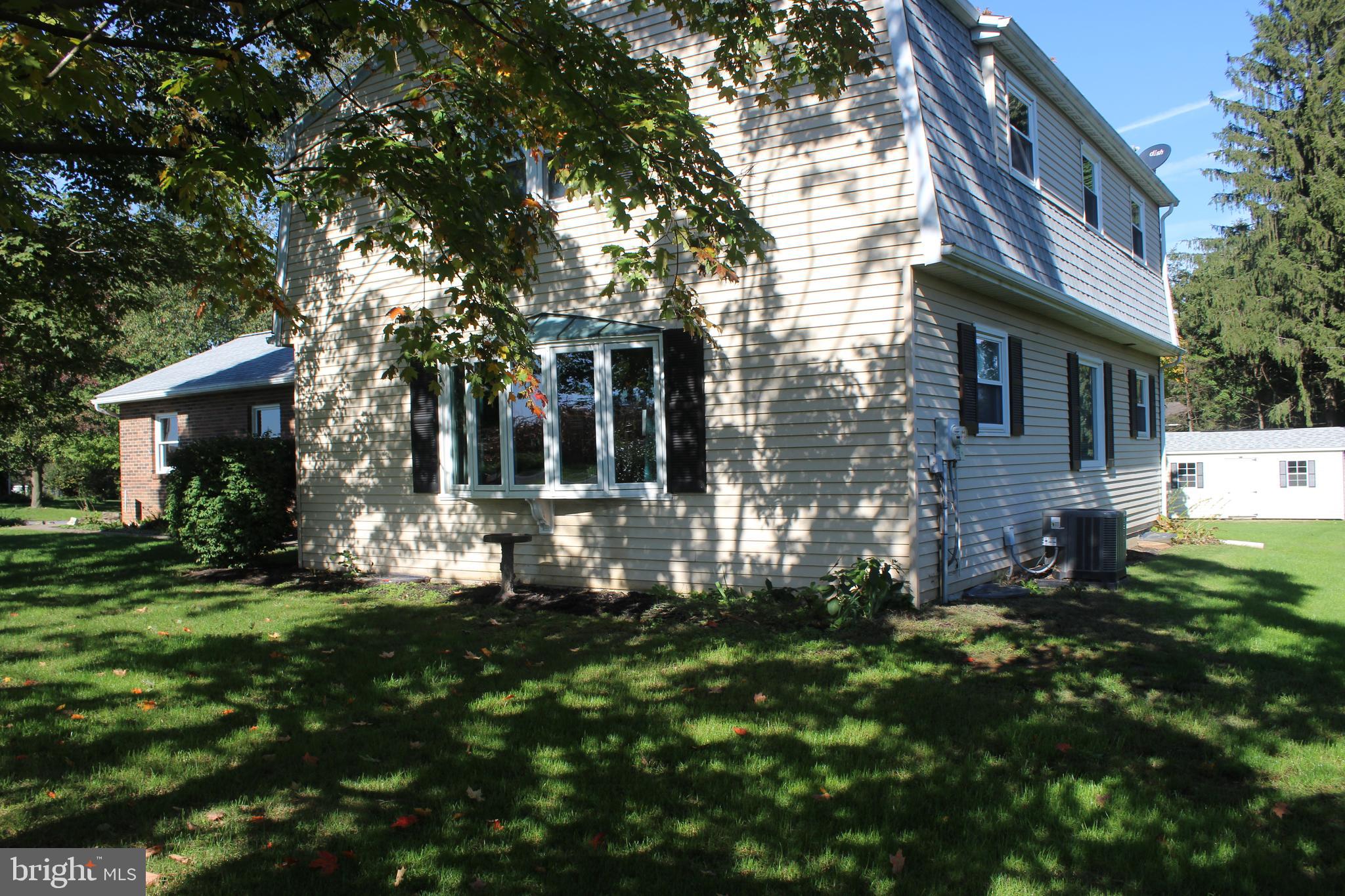 34 Green Acre Road Lititz, PA 17543 - Photo 45 of 47 Side