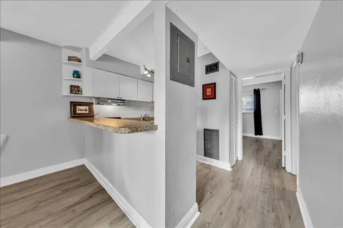 $220,000 | 2124 Northeast 5th Avenue, Unit 212, Wilton Manors, FL 33305