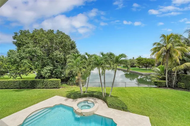$4,499,000 | 11001 Southwest 75th Court, Pinecrest, FL 33156
