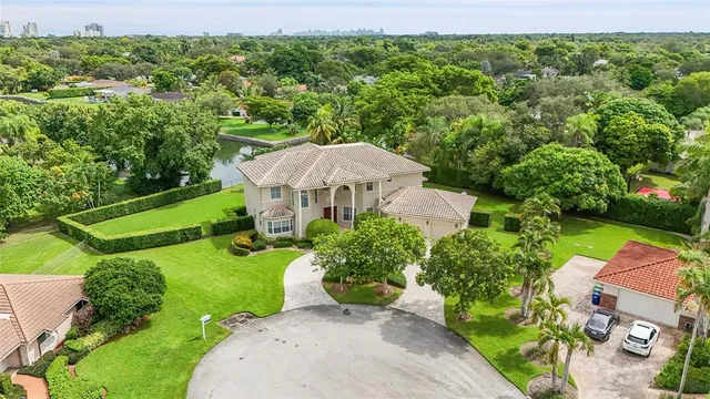 $4,499,000 | 11001 Southwest 75th Court, Pinecrest, FL 33156