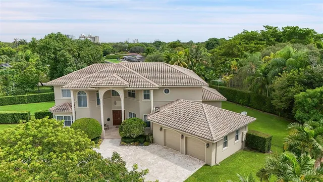 $4,499,000 | 11001 Southwest 75th Court, Pinecrest, FL 33156