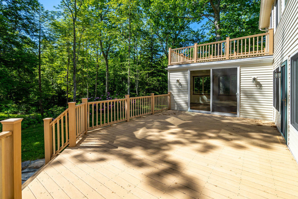 11 Roos Hill Road Freeport, ME 04032 - Photo 7 of 47 11rooshilldrfreeportextaerialsreshoot-15