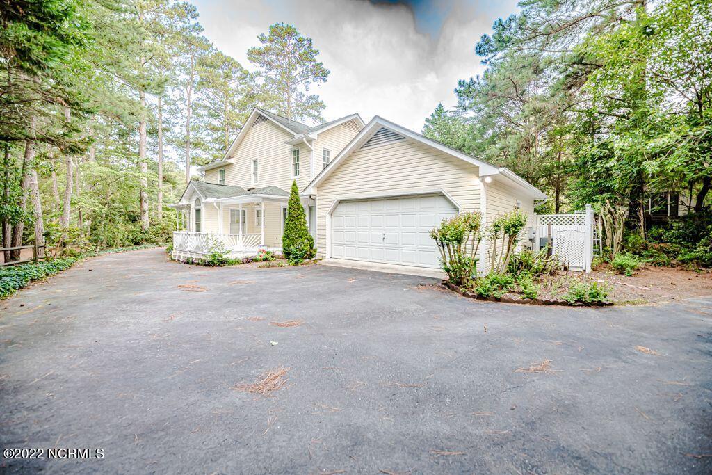140 Lost Tree Road Pinehurst, NC 28374 - Photo 41 of 50 140 lt garage
