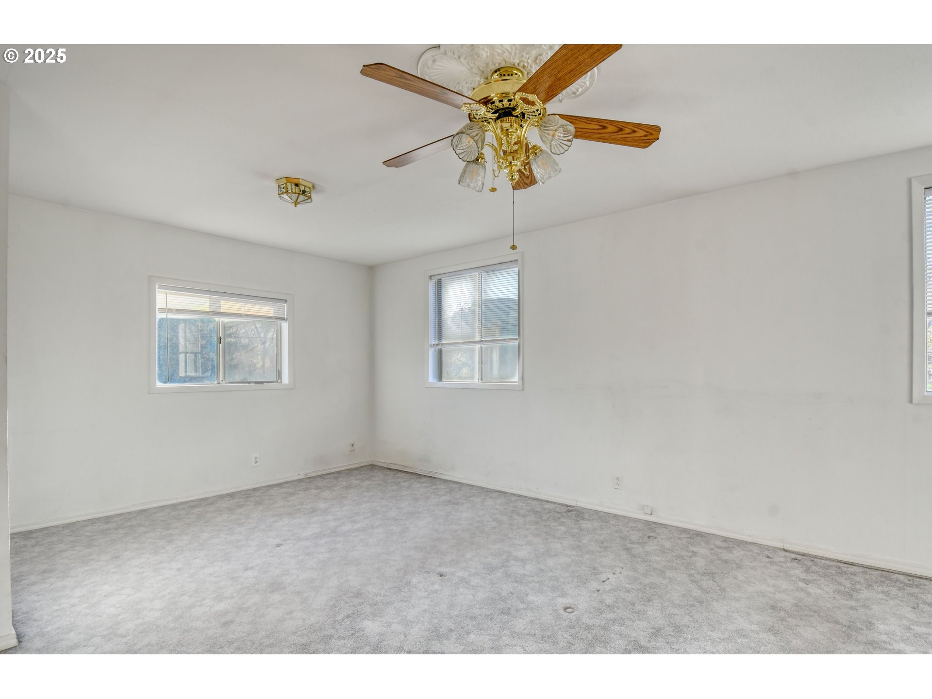 261 Southwest 2nd Street Pilot Rock, OR 97868 - Photo 18 of 45 a view of an empty room