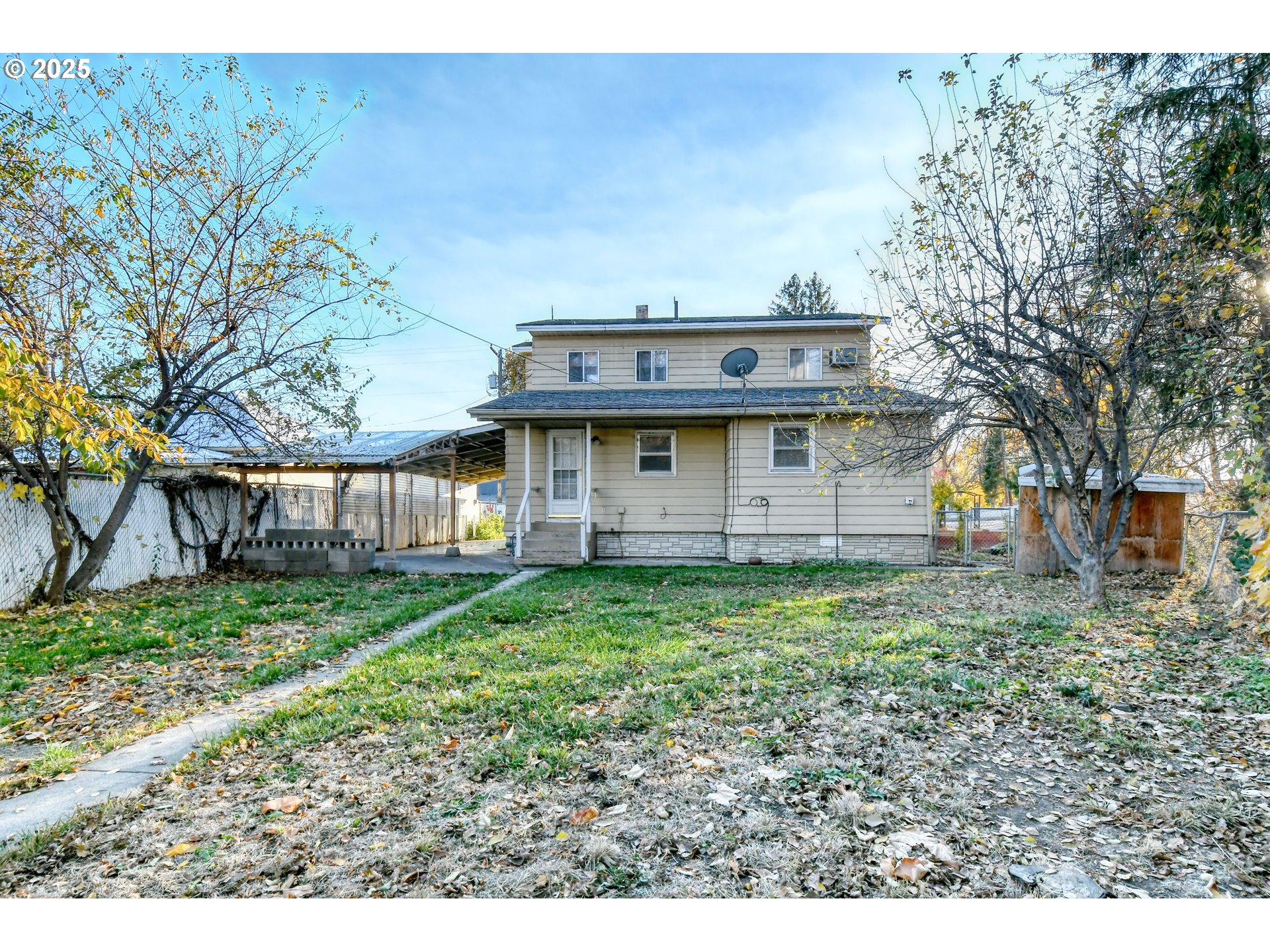 261 Southwest 2nd Street Pilot Rock, OR 97868 - Photo 41 of 45 a view of a house with a yard