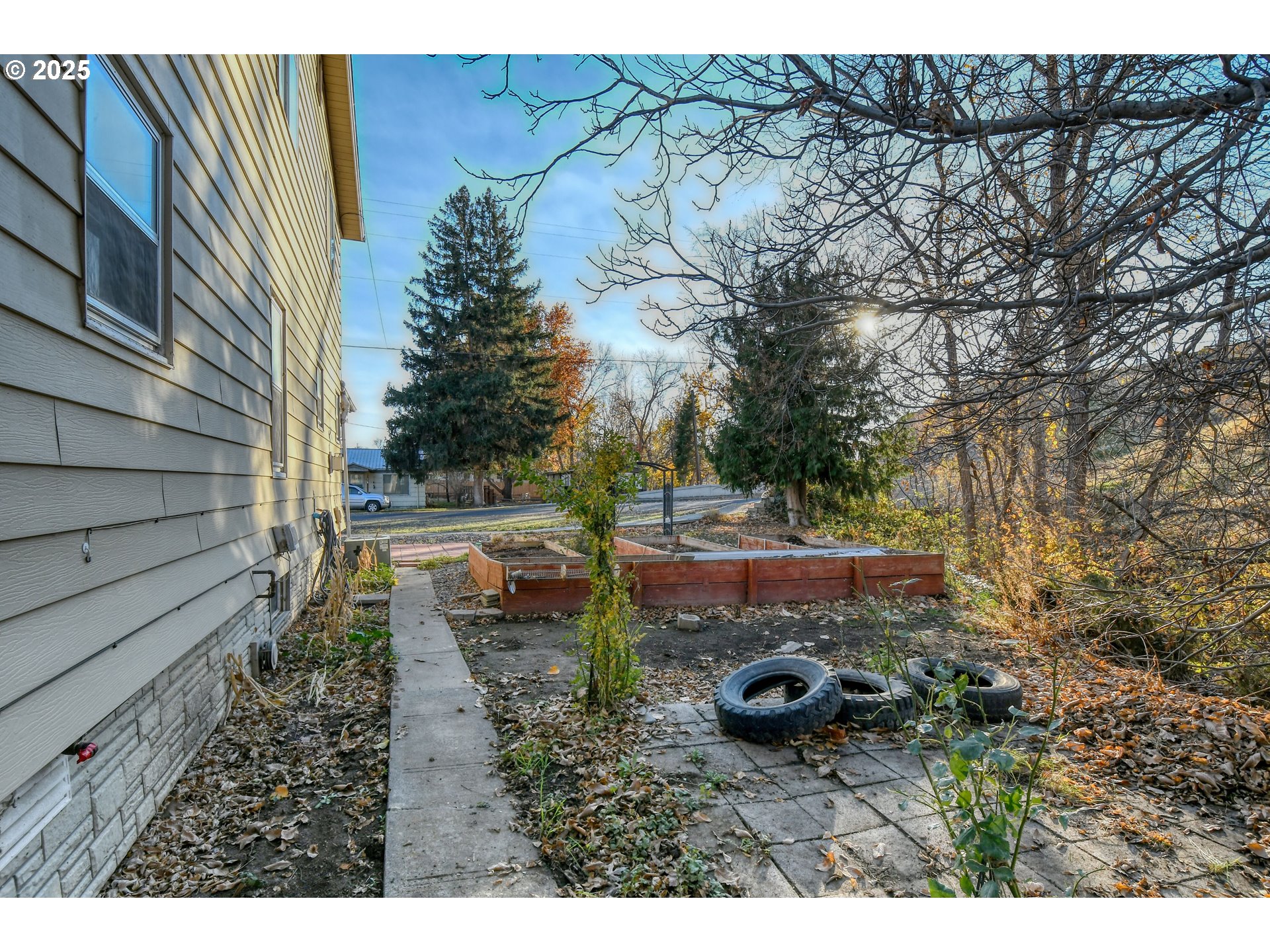 261 Southwest 2nd Street Pilot Rock, OR 97868 - Photo 43 of 45 a view of outdoor space and yard