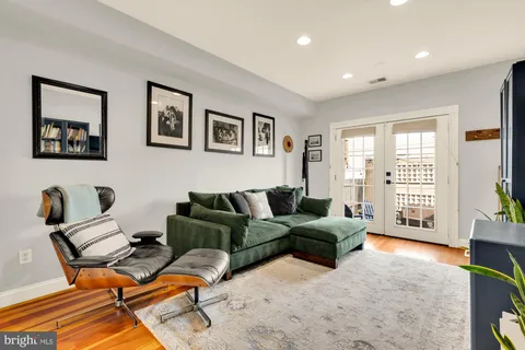 $424,900 | 122 East Ostend Street, Baltimore, MD 21230