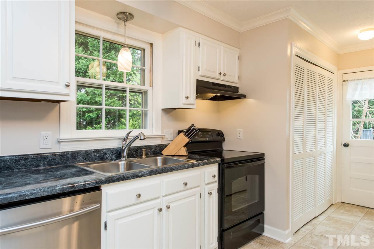 2000 Travianna Court Raleigh, NC 27609 - Photo 8 of 24 Gallery Image 8