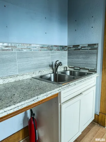 $130,000 | 2600 Knoxville Avenue, Peoria, IL 61604