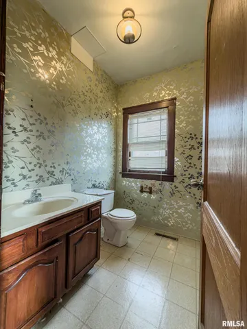 $130,000 | 2600 Knoxville Avenue, Peoria, IL 61604