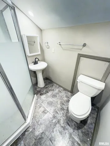 $130,000 | 2600 Knoxville Avenue, Peoria, IL 61604