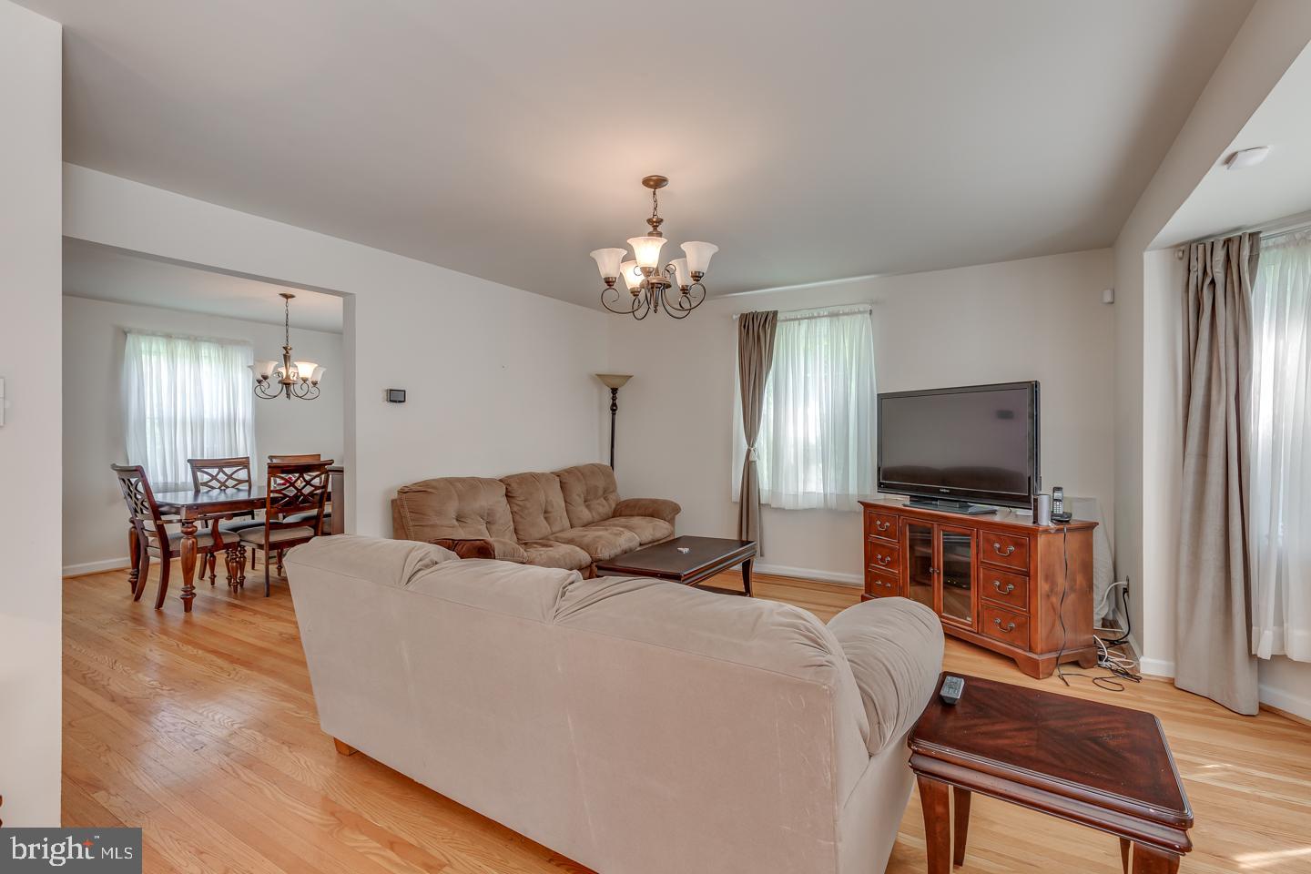 31 Colmar Road Cherry Hill, NJ 08002 - Photo 5 of 37