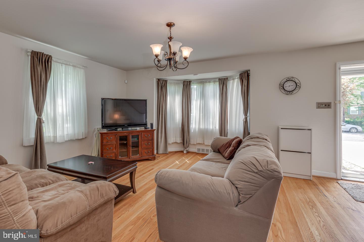 31 Colmar Road Cherry Hill, NJ 08002 - Photo 6 of 37