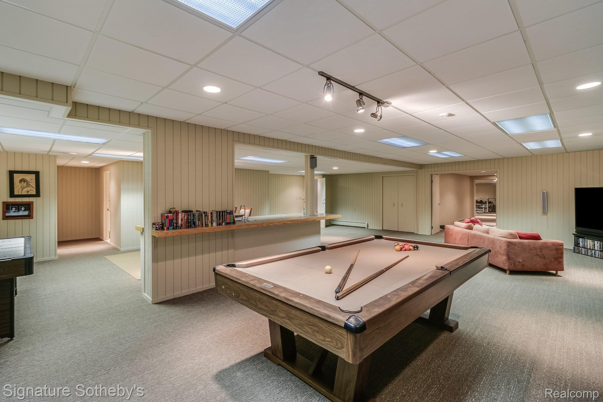4737 Stoneleigh Road Bloomfield Hills, MI 48302 - Photo 35 of 46 IMG_0806.jpg