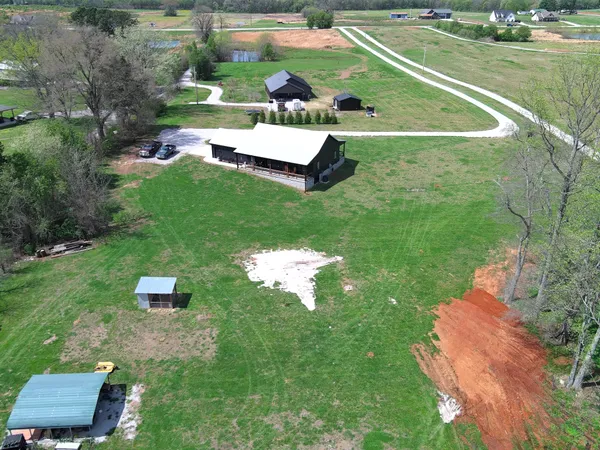 $460,000 | 211 Miller Farm Lane, Winchester, TN 37398
