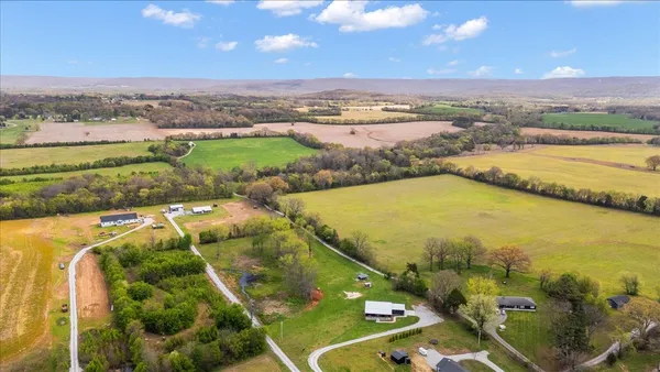 $444,900 | 211 Miller Farm Lane, Winchester, TN 37398