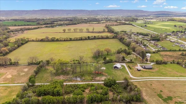 $444,900 | 211 Miller Farm Lane, Winchester, TN 37398