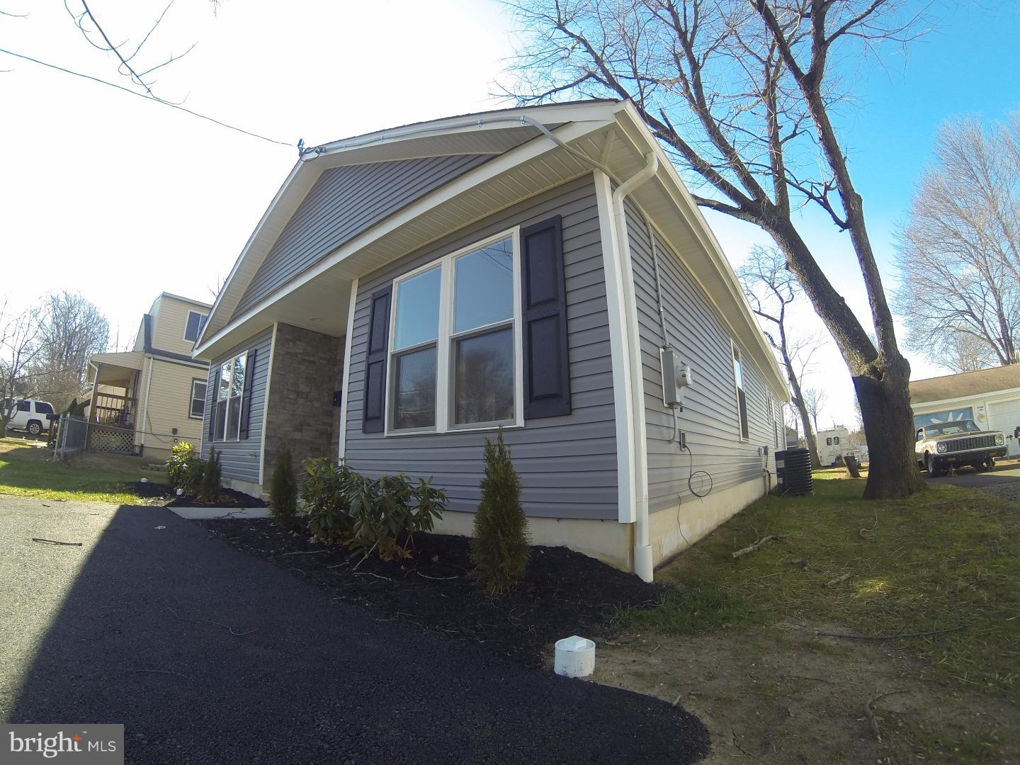 1128 3rd Avenue Croydon, PA 19021 - Photo 1 of 24 Gallery Image 1