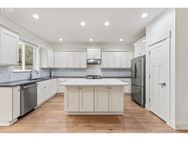 $739,900 | 13154 Southwest 121st Avenue, Portland, OR 97223