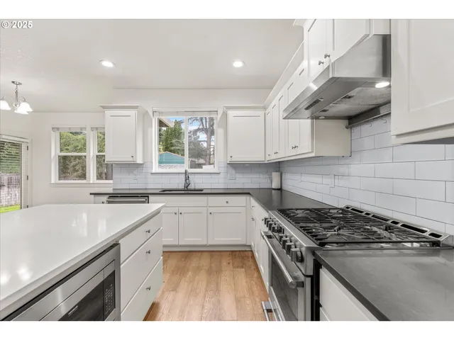 $739,900 | 13154 Southwest 121st Avenue, Portland, OR 97223