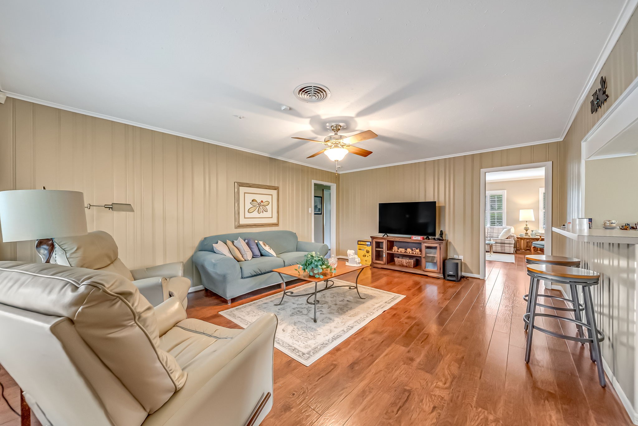 1330 Foxwood Road Houston, TX 77008 - Photo 6 of 30