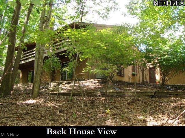 17827 Falling Leaves Road Strongsville, OH 44136 - Photo 22 of 25 Gallery Image 22