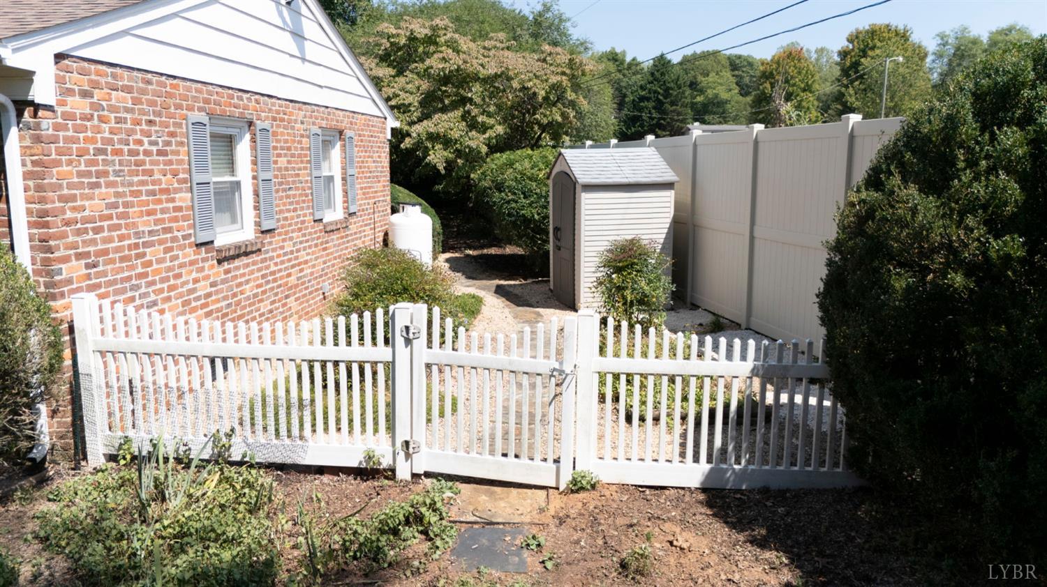 580 Kenmore Road Amherst, VA 24521 - Photo 28 of 31 Gallery Image 28