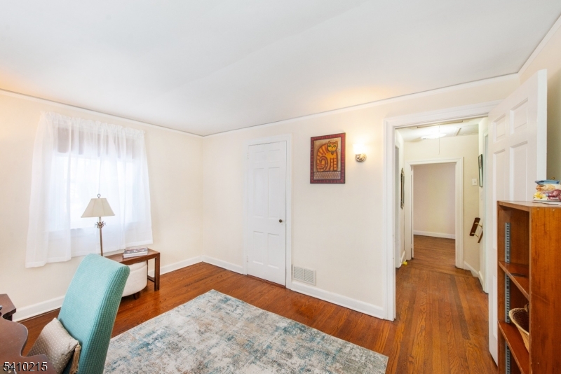 46 Summit Avenue Bloomfield, NJ 07003 - Photo 4 of 27