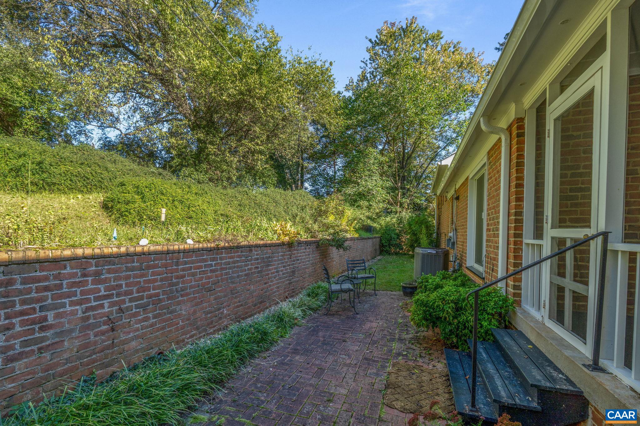 42 Canterbury Road Charlottesville, VA 22903 - Photo 38 of 53 Gallery Image 38