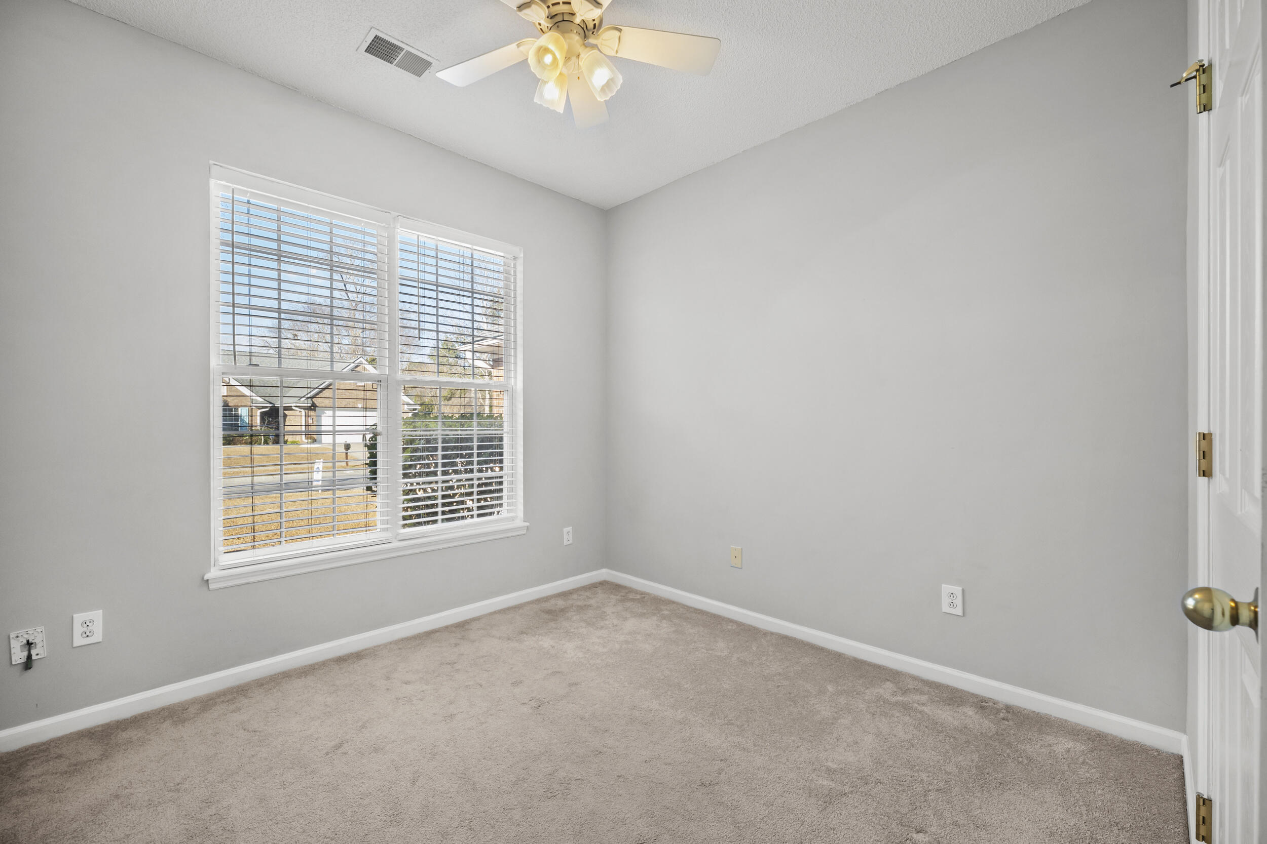 103 Oakbluff Road Summerville, SC 29485 - Photo 22 of 34 front bedroom