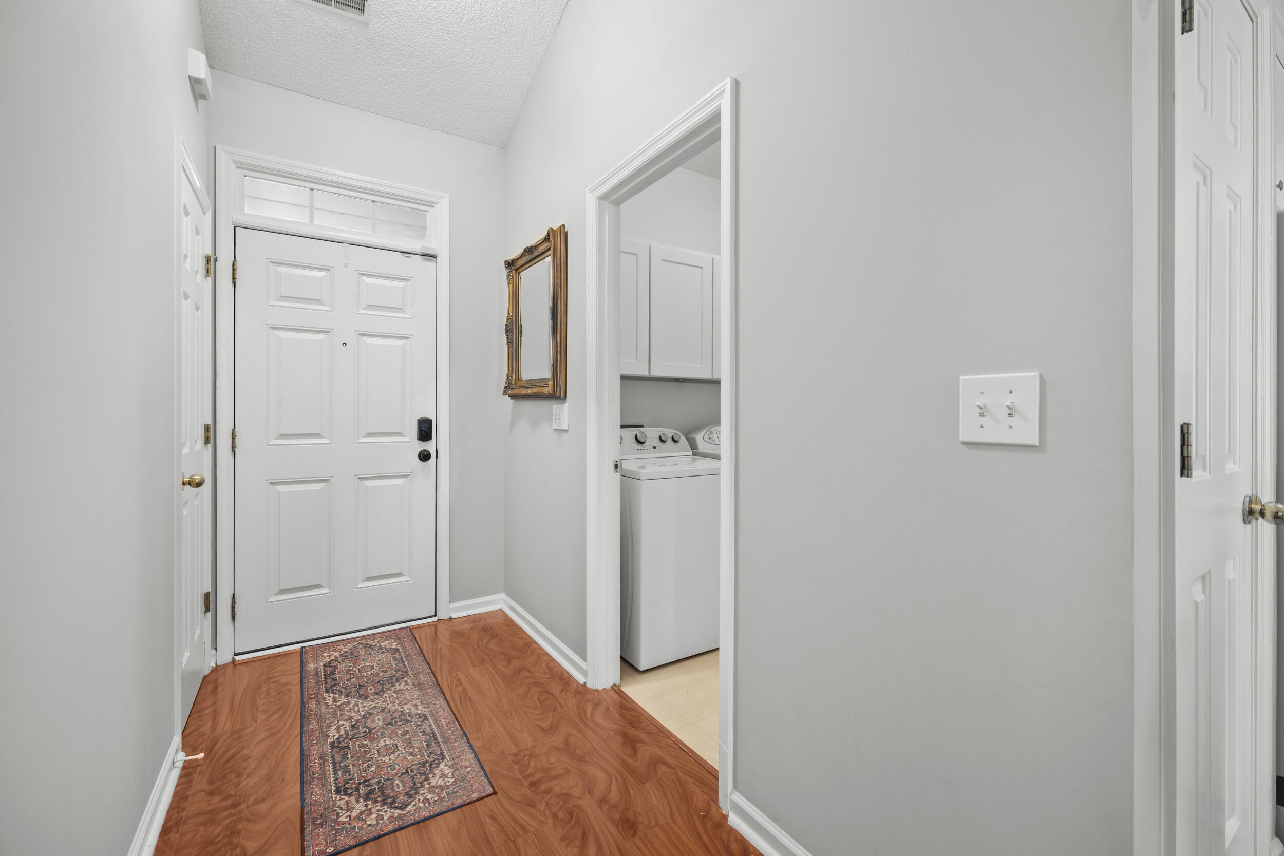 103 Oakbluff Road Summerville, SC 29485 - Photo 5 of 34 entrywa