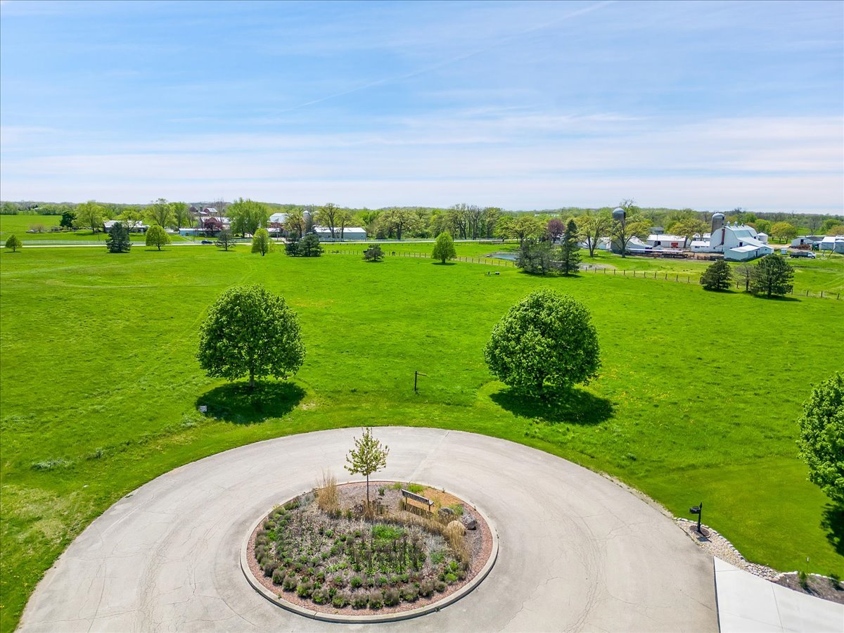 17405 Wildflower Circle Union, IL 60180 - Photo 14 of 18 a view of a golf course with a garden