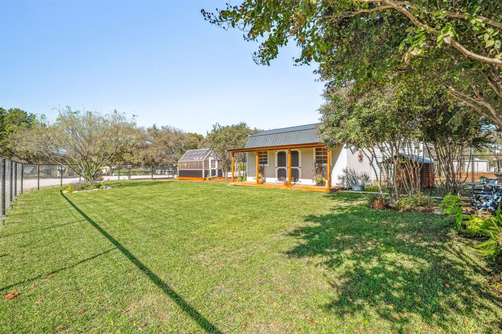 220 Treasure Beach Comanche, TX 76442 - Photo 14 of 39