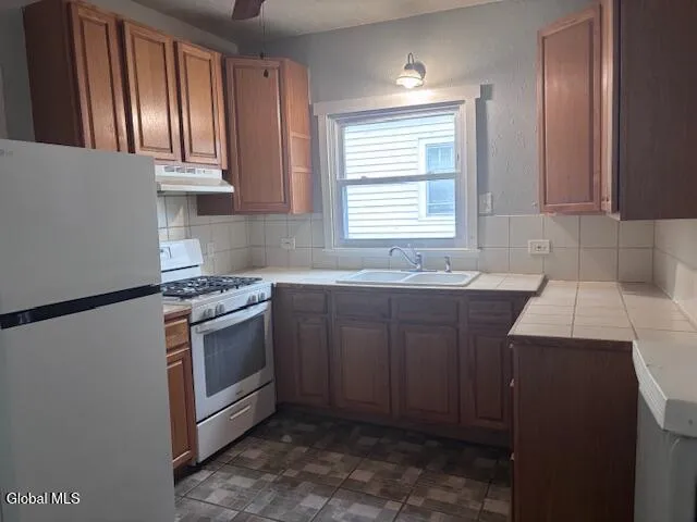 $1,700 | 17 Cuyler Avenue, Unit 1, Albany, NY 12209