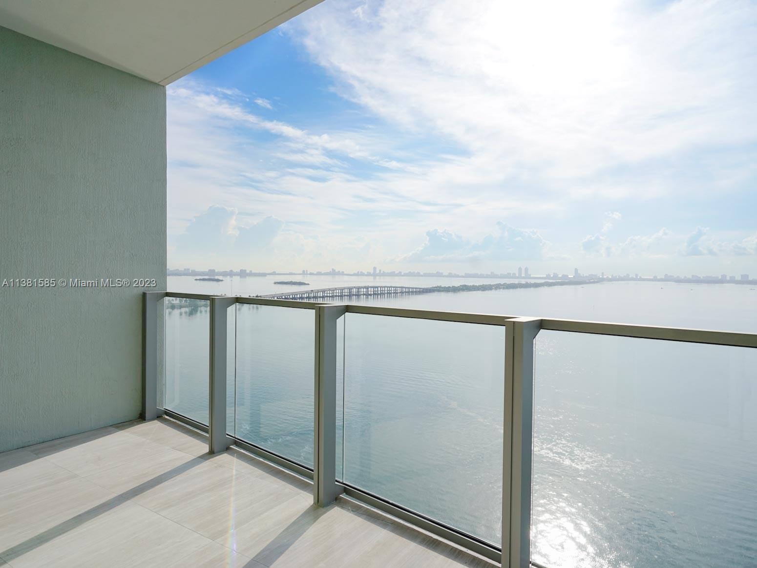 Edgewater Miami, FL 33137 - Photo 1 of 42 a close view of closet