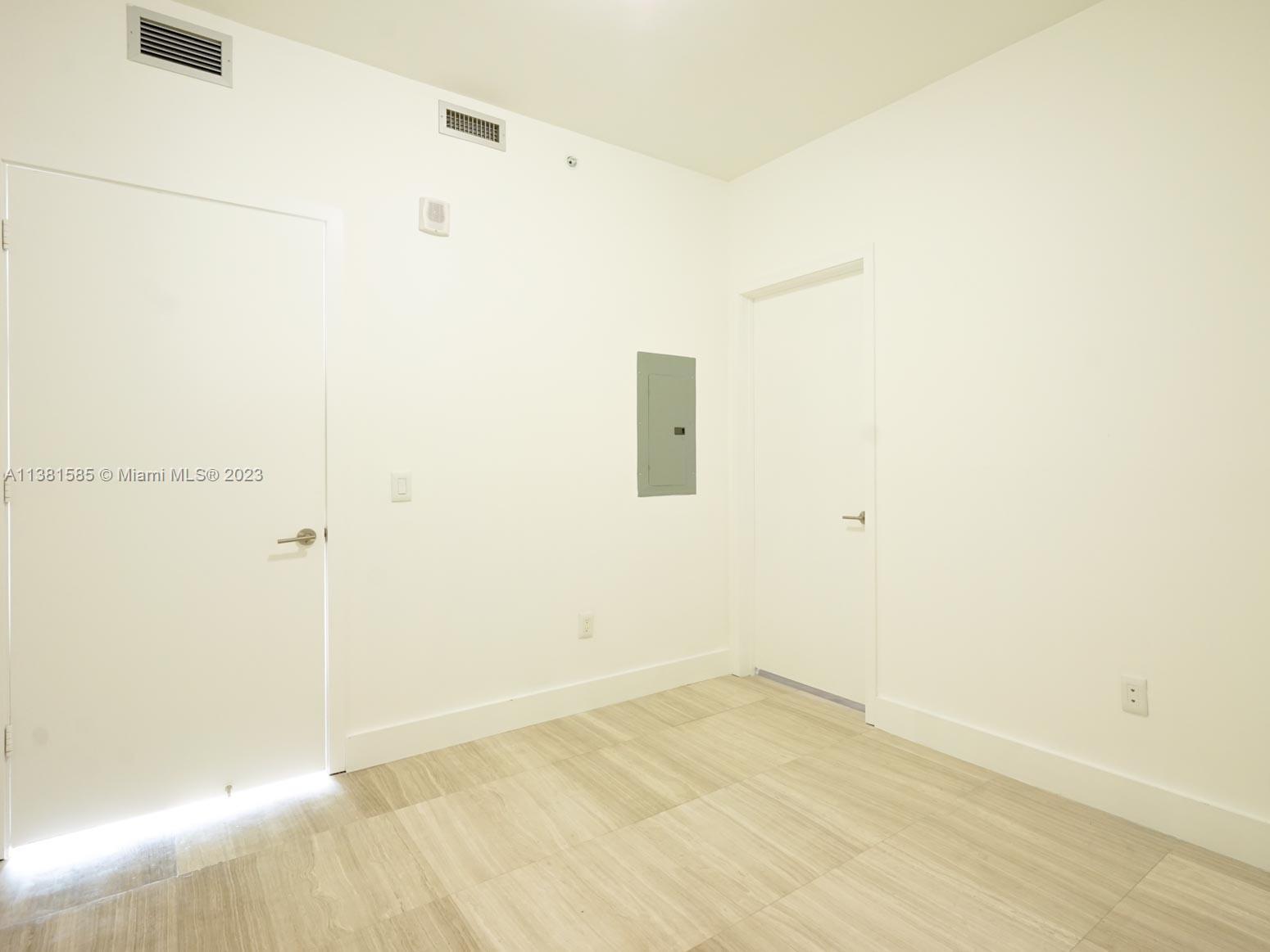 Edgewater Miami, FL 33137 - Photo 28 of 42 a view of a room