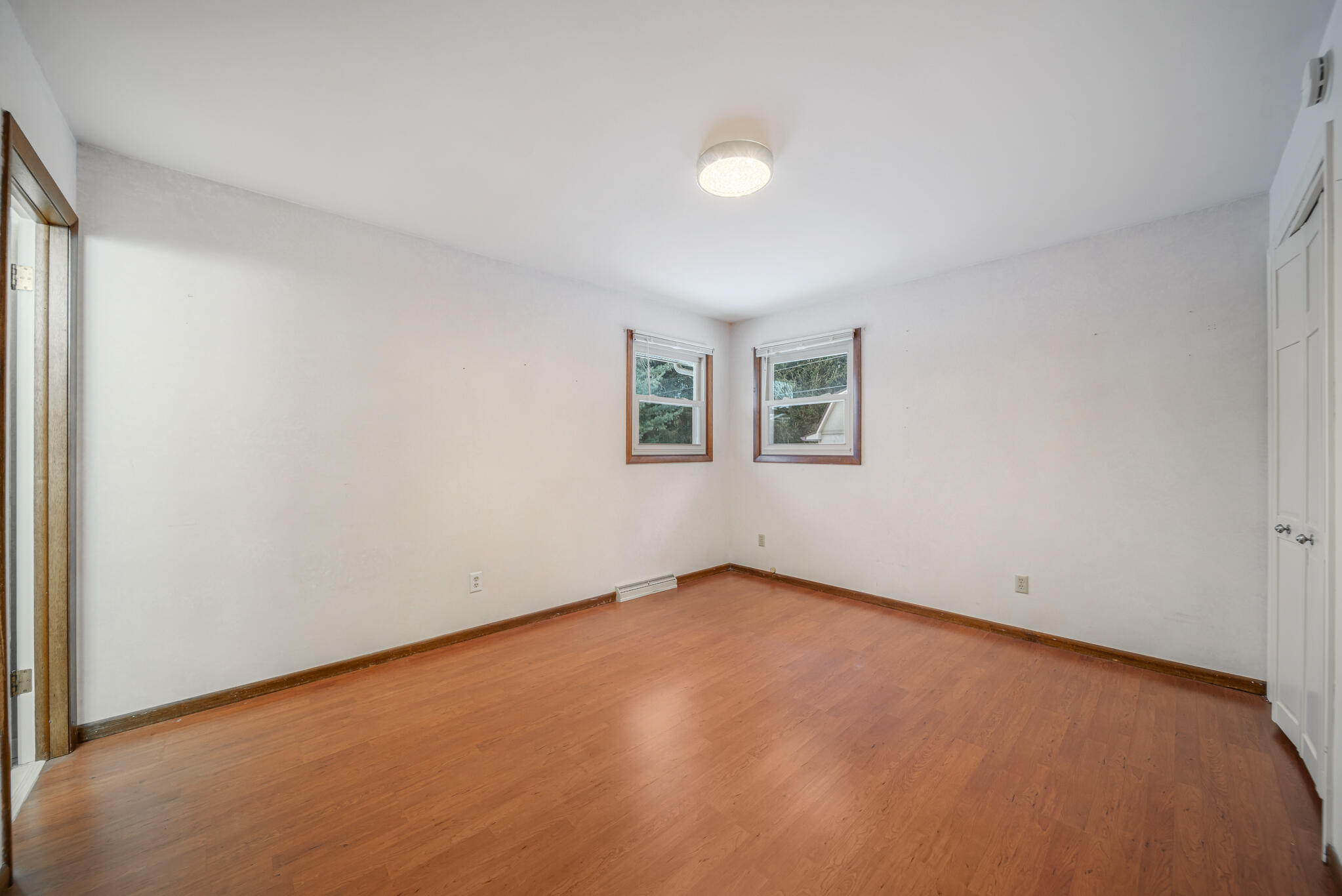 2864 North Apache Road Sheboygan, WI 53083 - Photo 19 of 41 Primary bedroom 2