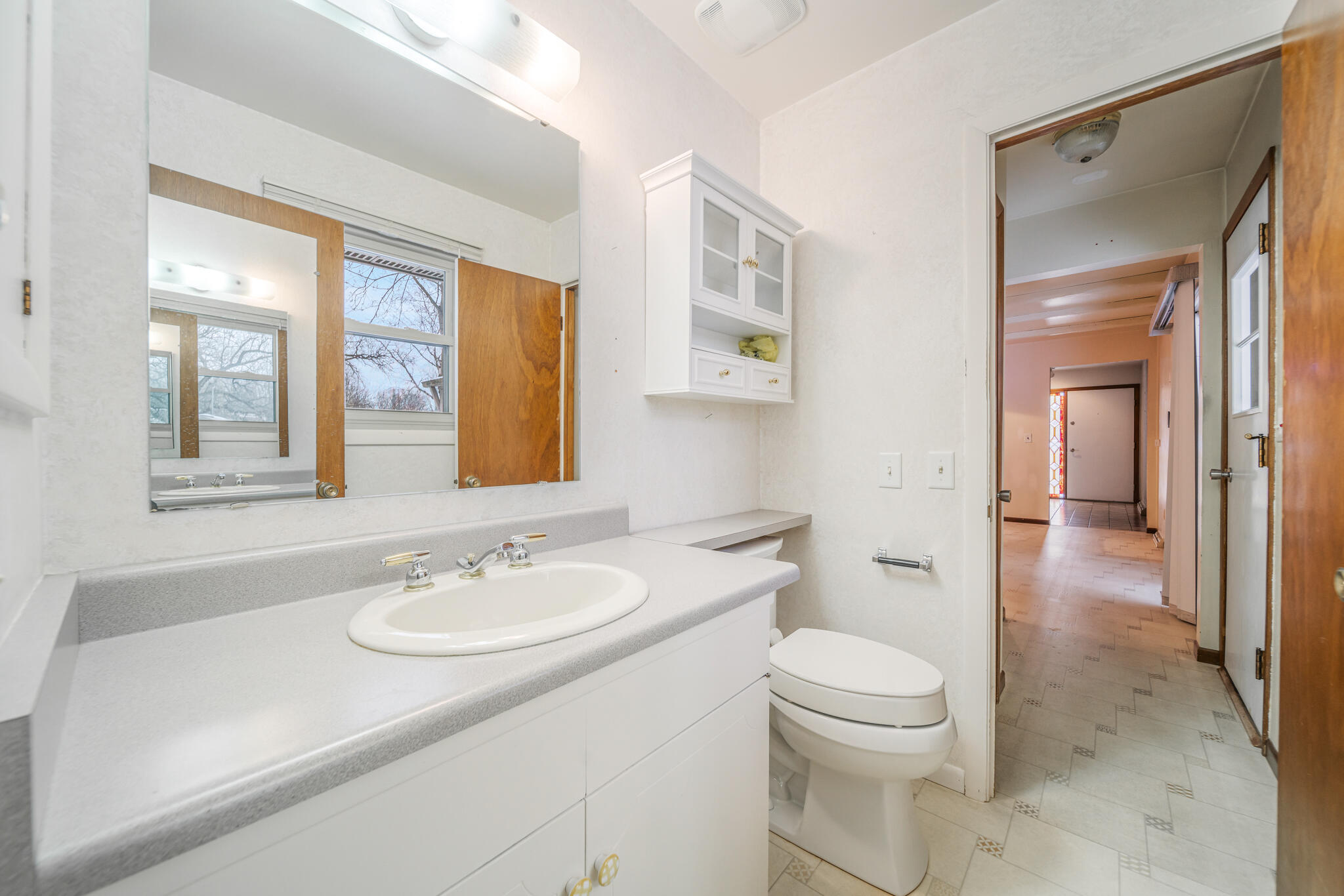 2864 North Apache Road Sheboygan, WI 53083 - Photo 20 of 41 Half Bath