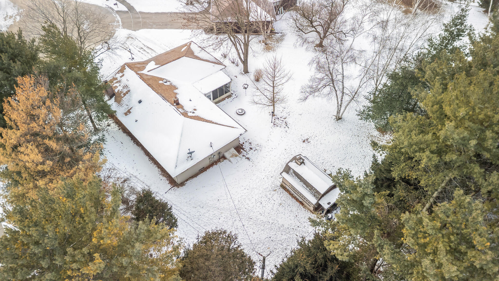2864 North Apache Road Sheboygan, WI 53083 - Photo 5 of 41 Backyard overhead - park