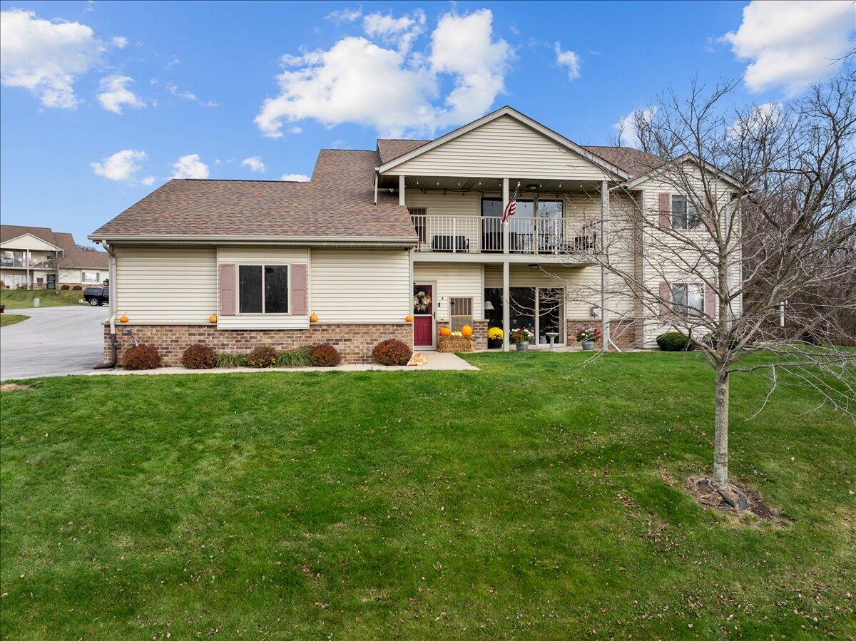 806 Church Street, Unit 4 Addison, WI 53002 - Photo 1 of 1 806 Church St Unit 4