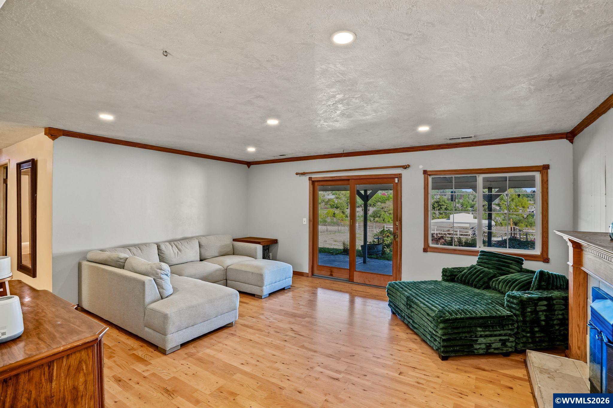4241 Riverdale Road South Salem, OR 97302 - Photo 12 of 50 Gallery Image 12