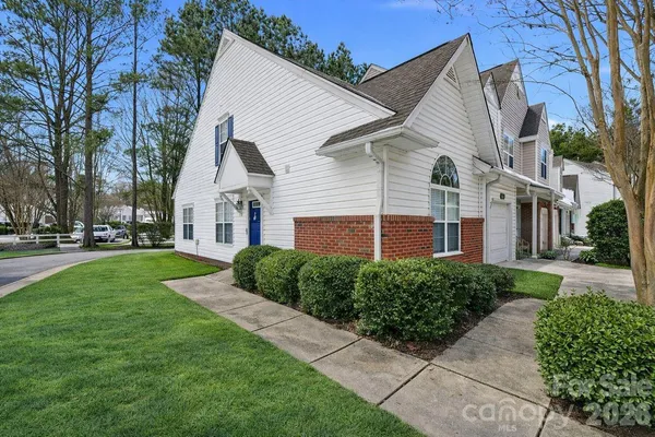 $289,990 | 8221 Christmas Court, Charlotte, NC 28216