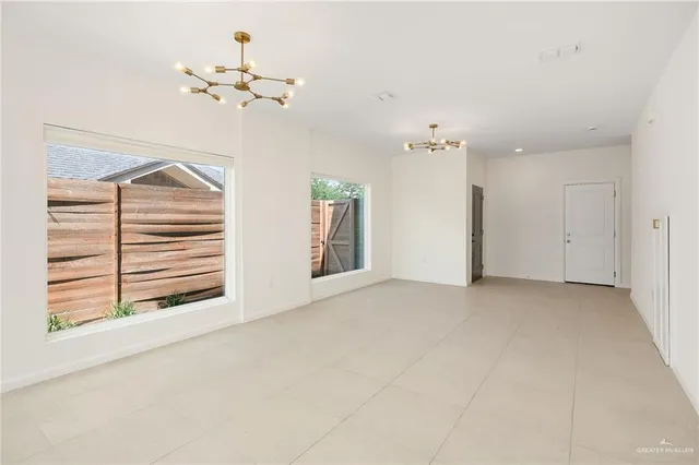 $2,100 | 211 North 28th Street, McAllen, TX 78501