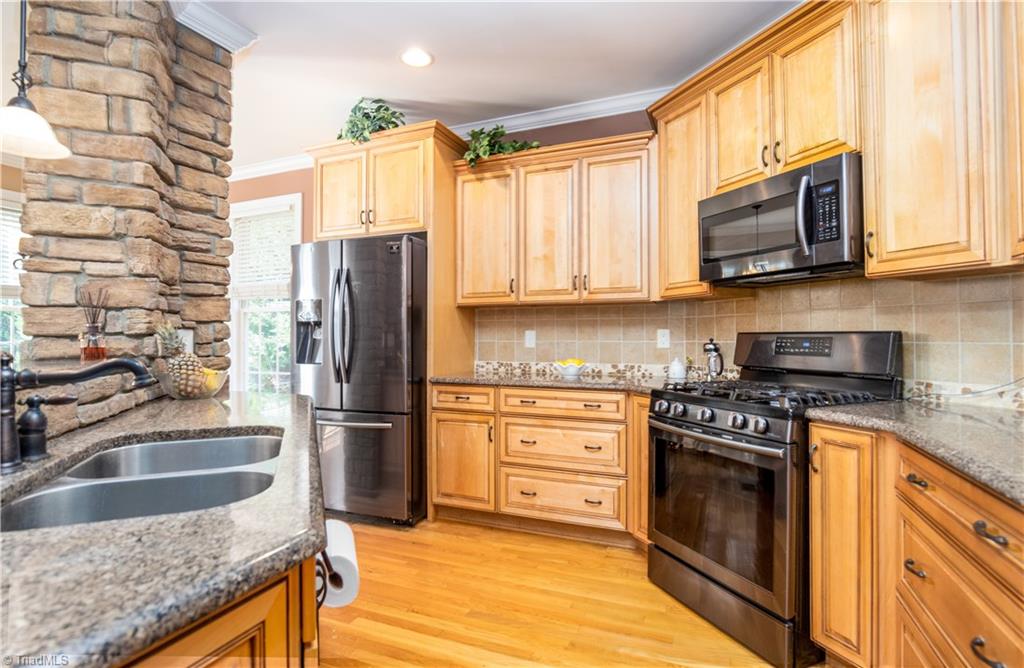 8911 Grove Park Drive Oak Ridge, NC 27310 - Photo 16 of 32