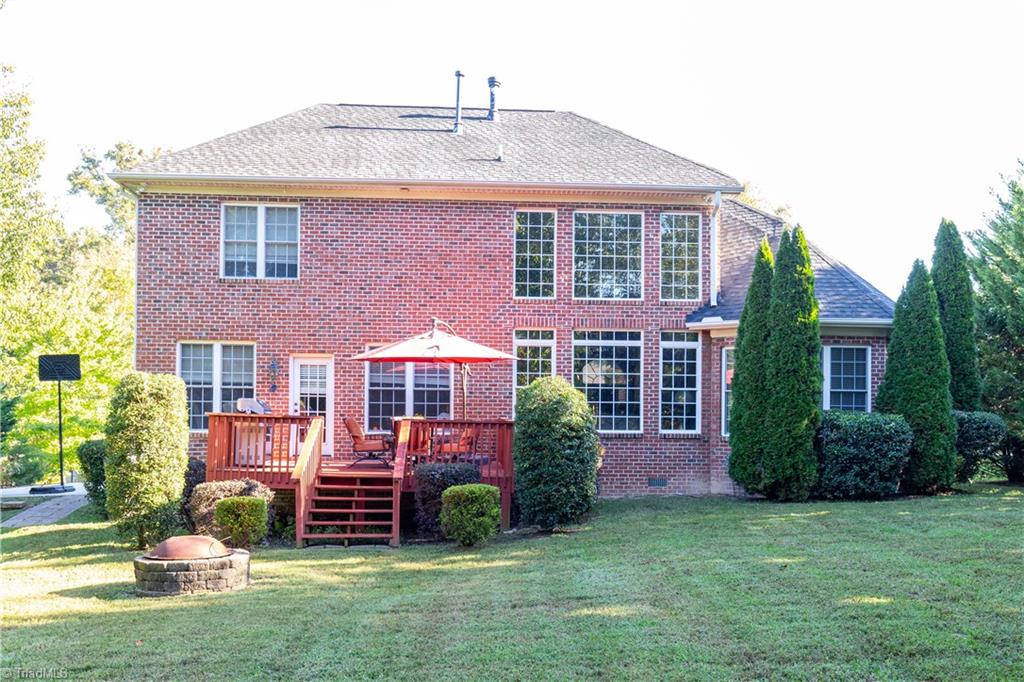 8911 Grove Park Drive Oak Ridge, NC 27310 - Photo 3 of 32