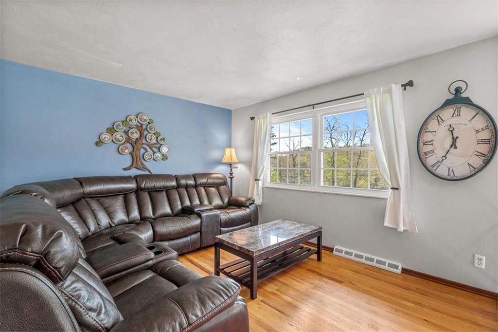 2316 Mcdevitt Road Sewickley, PA 15143 - Photo 4 of 31 Gallery Image 4