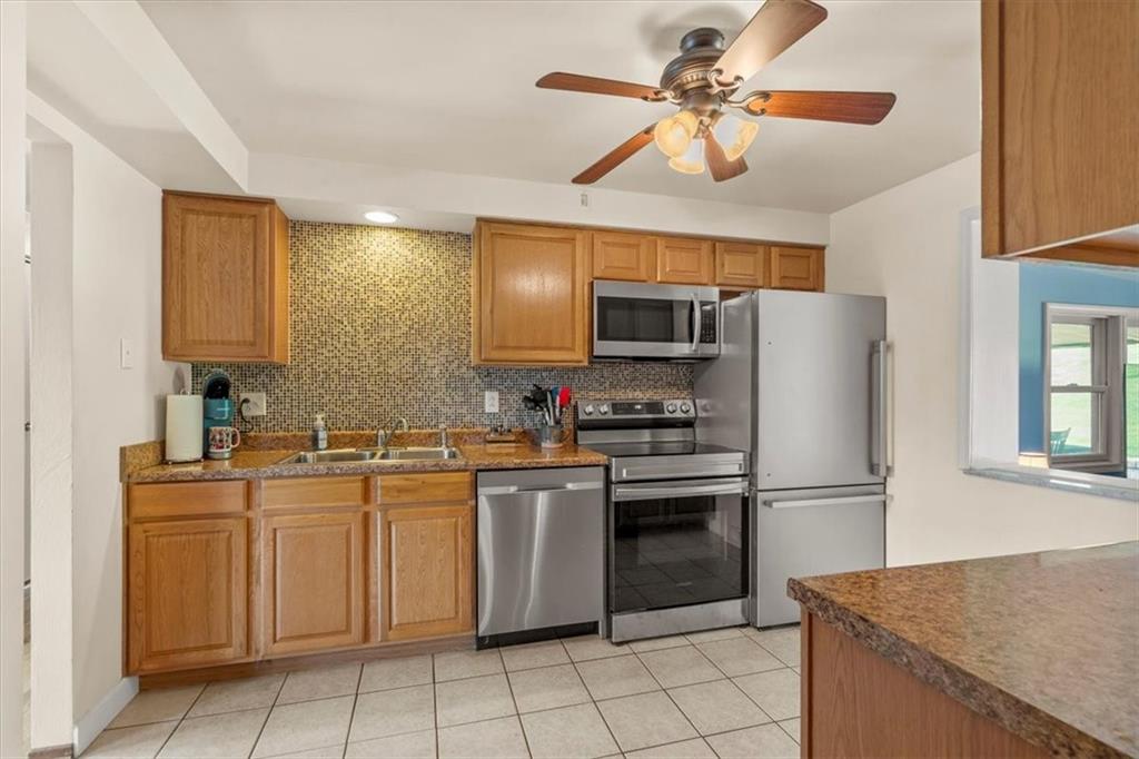 2316 Mcdevitt Road Sewickley, PA 15143 - Photo 6 of 31 Gallery Image 6
